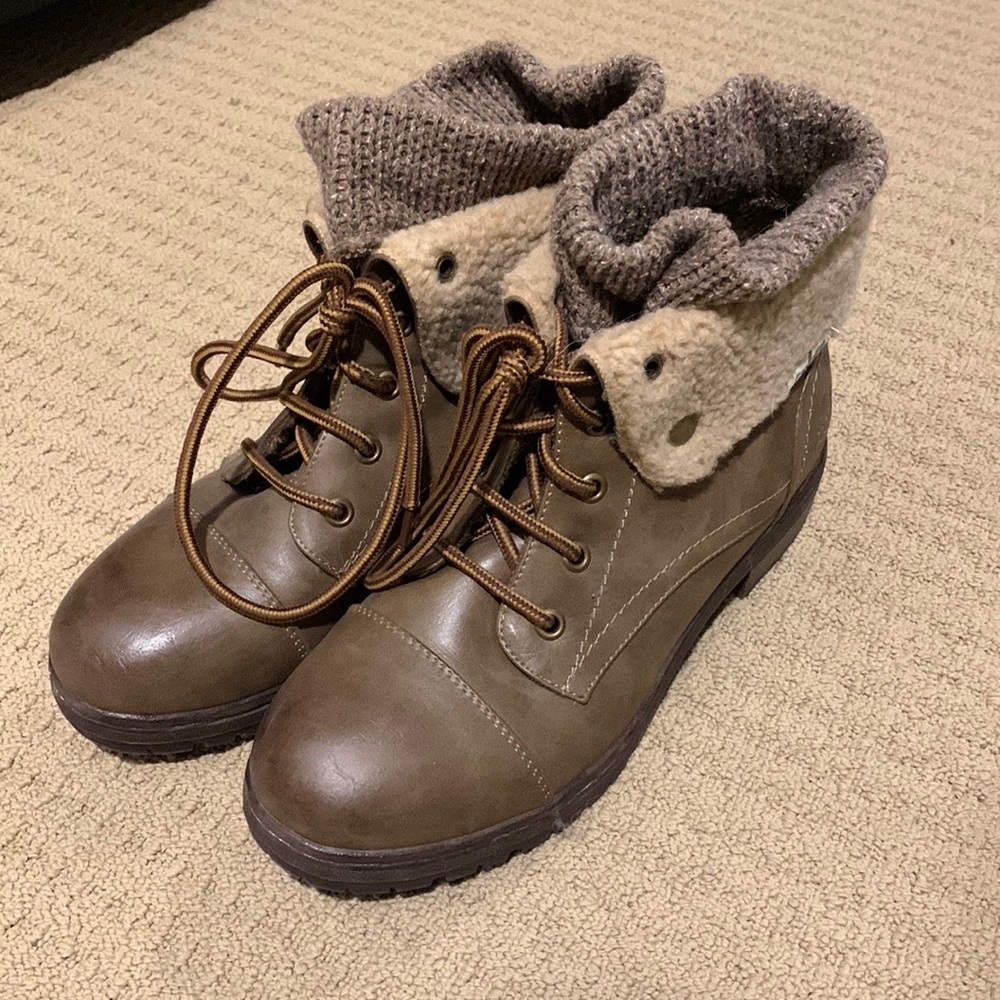Coolway size 8 brown booties
